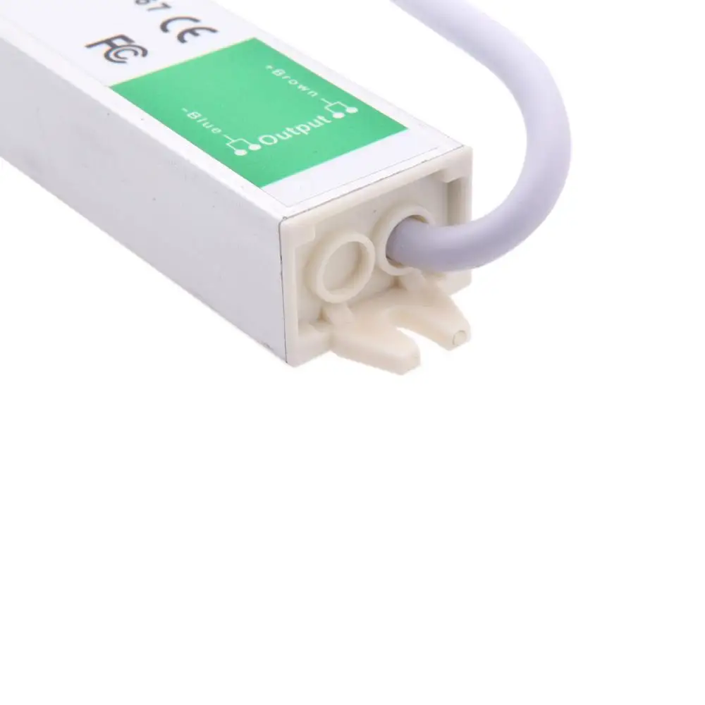 30 ワット AC110 230 V に DC 12 V 2 - Outdoor Use Power Strip のレビューと価格